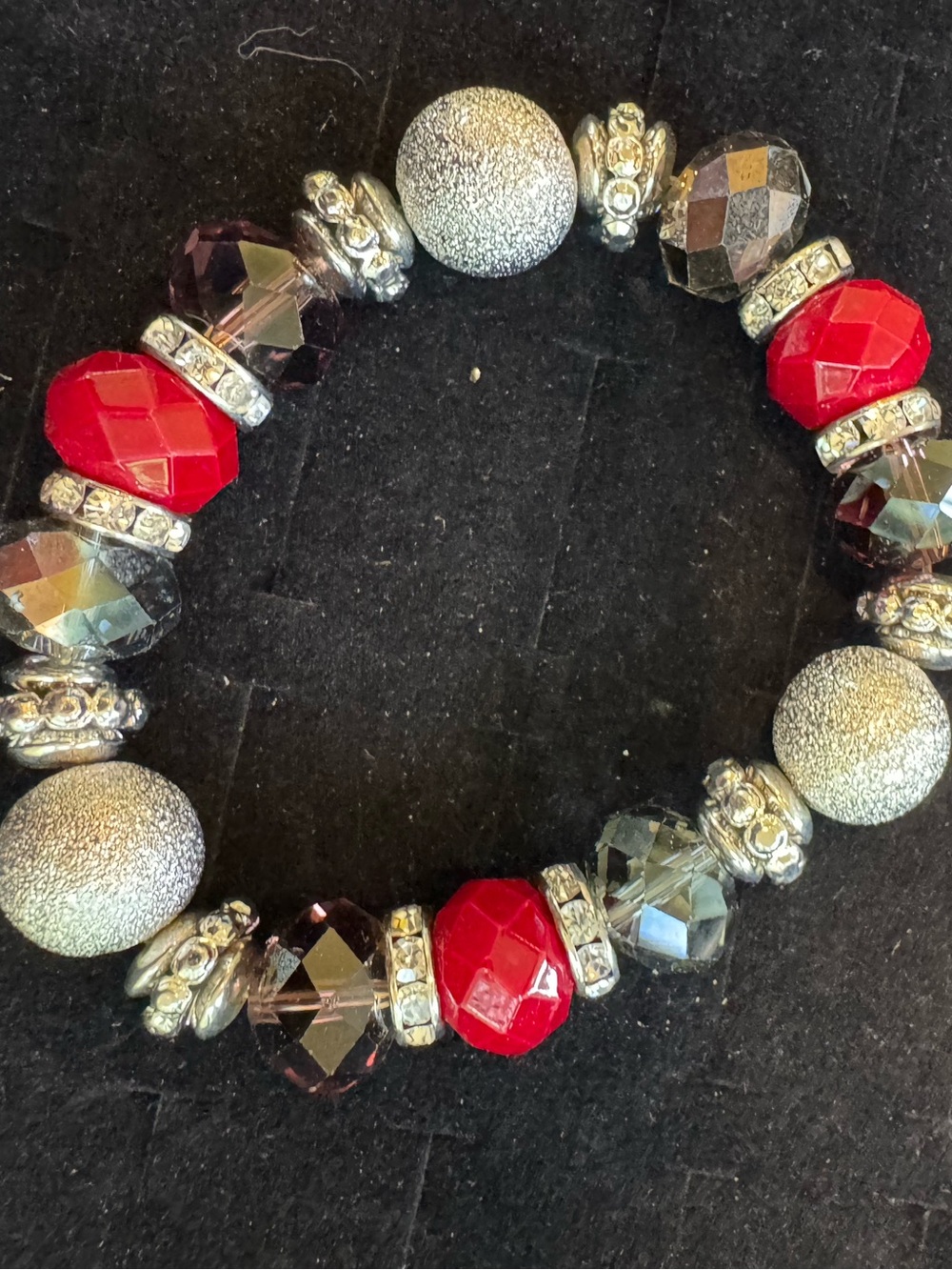 Red Gray Faceted Beaded Stretch Bracelet Silver Tone Rhinestone Statement